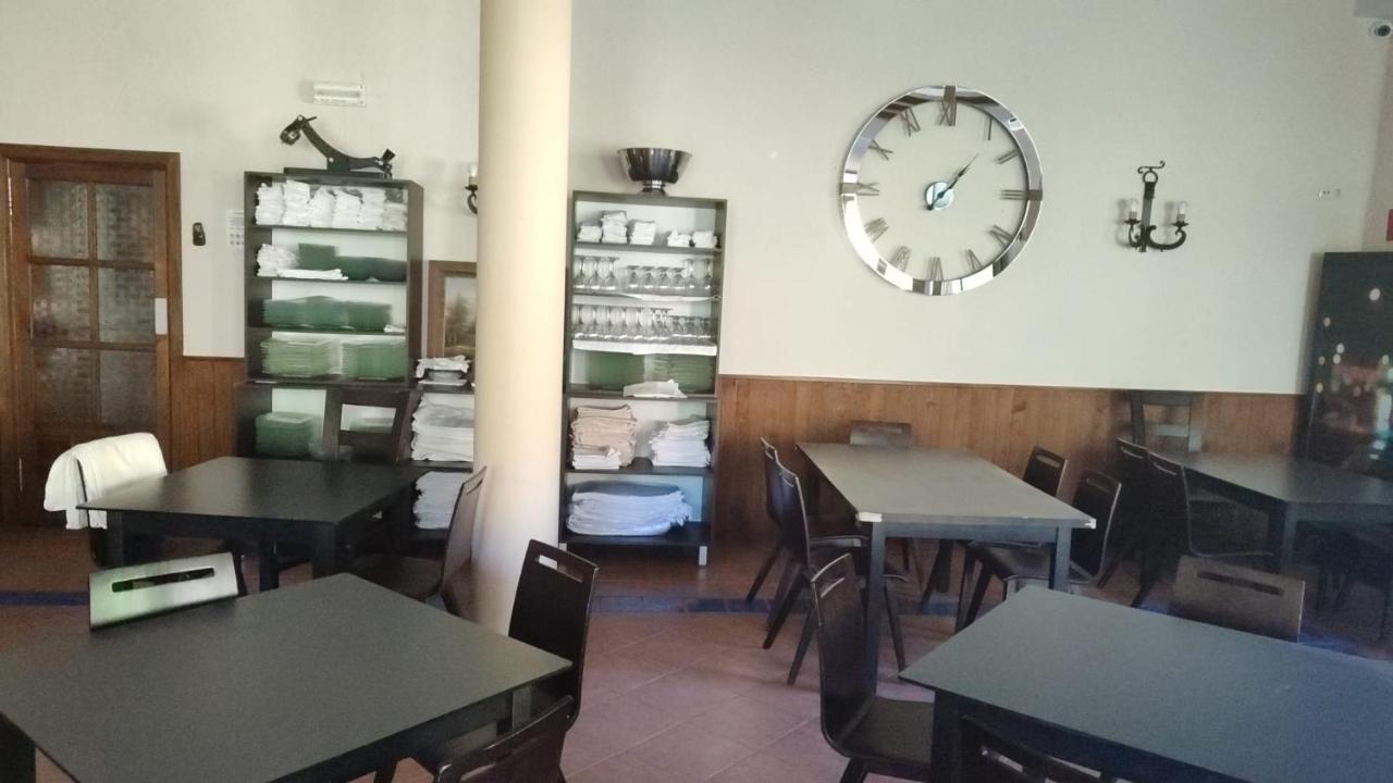 Hostal Restaurante Andra Rio Madera Eksteriør billede